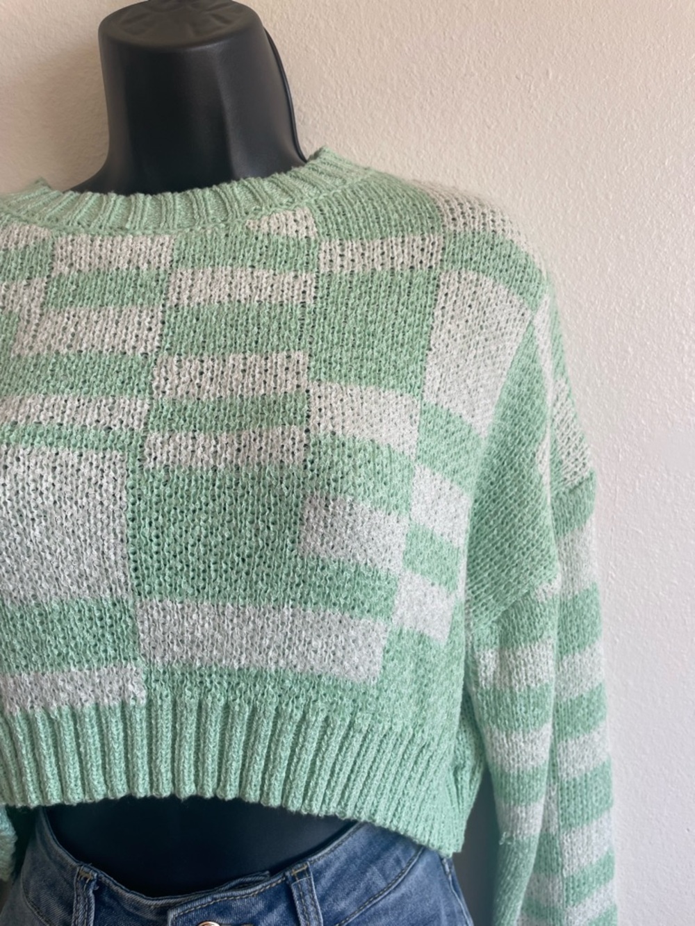 Altar’d State Cropped Sweater Womens Medium Green White Checkered Knit Pullover - Picture 4 of 9